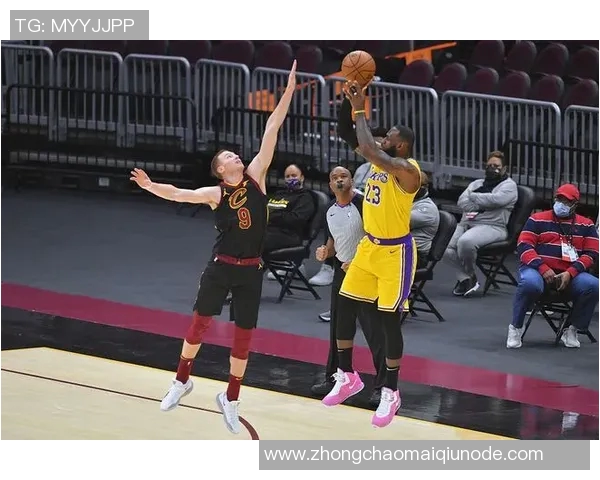 湖人球员动态分析东契奇重返一阵希望老詹小里未来迷雾艾顿拯救之战前景探讨 湖人球员动态分析东契奇重返一阵希望老詹小里未来迷雾艾顿拯救之战前景探讨